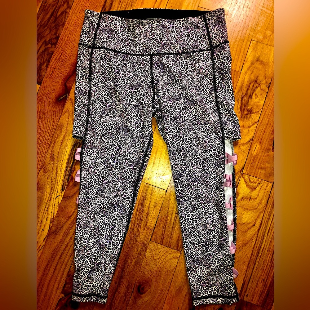 VICTORIAS SECRET sport capri leggings